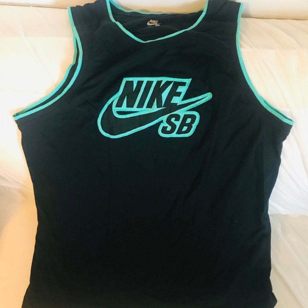 Men's Nike Tank Top - Sz Large